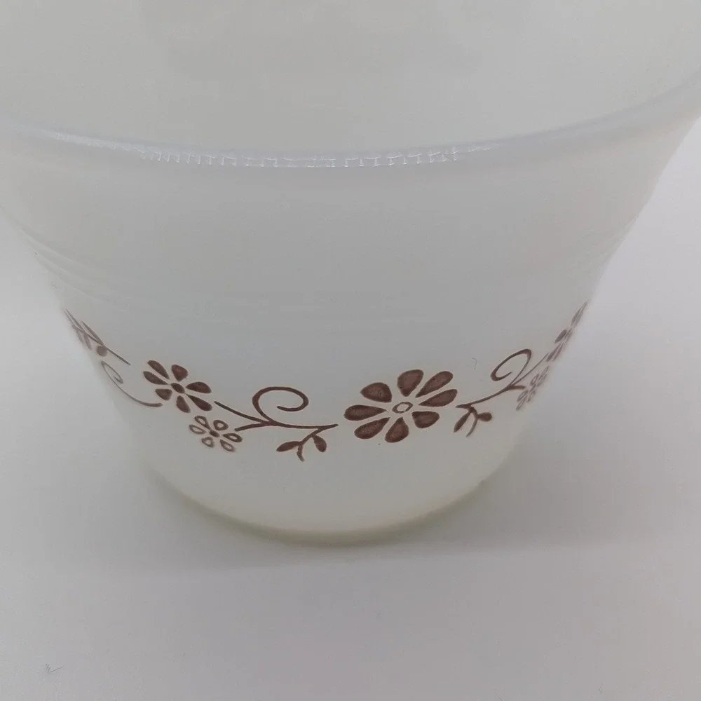Dynaware Pyr-O-Rey Milk Glass Custard Cups Ramekins Floral Set‎ of 4 Vintage